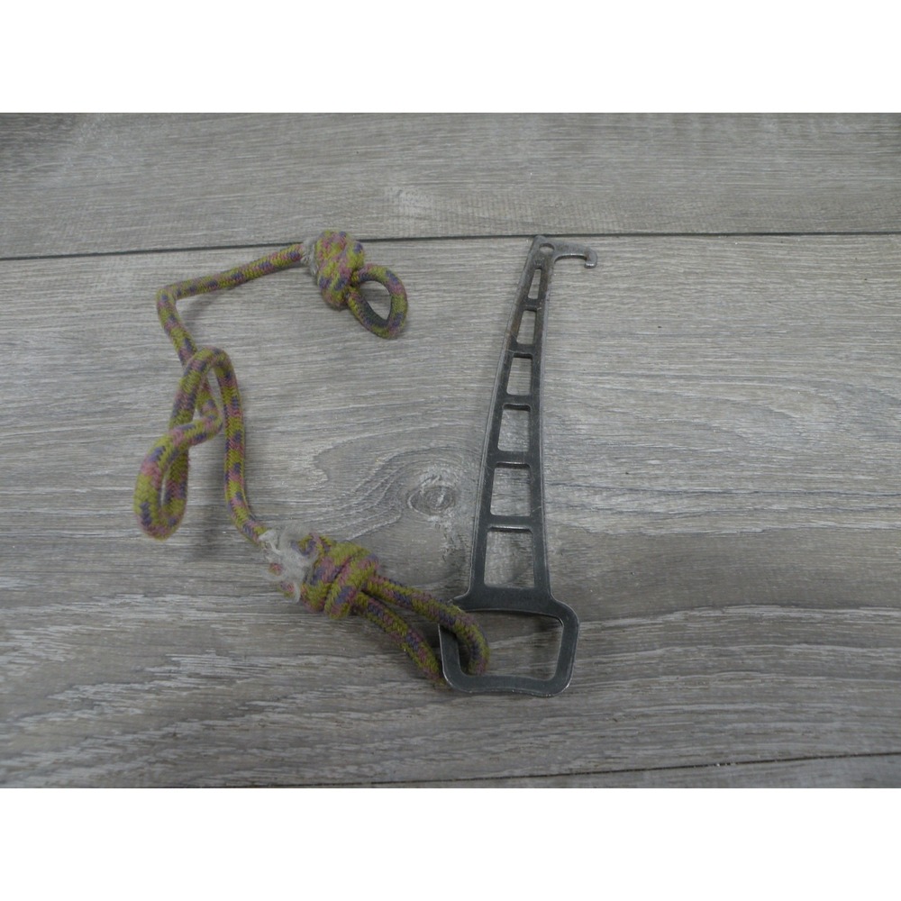 Black Diamond Original Nut Tool Key Rock Climbing Gear Removal Aid with Cord
